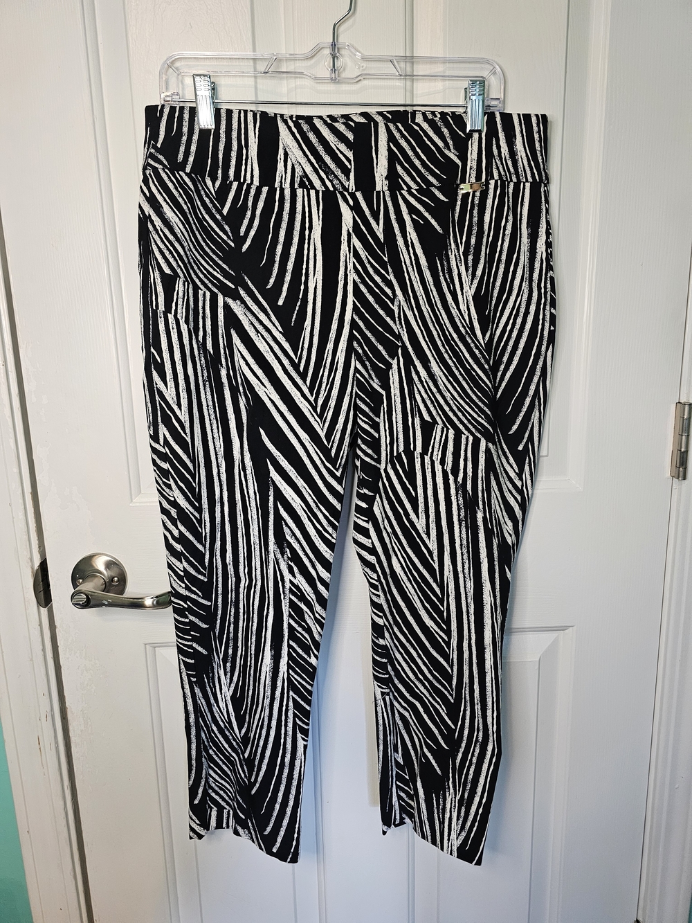 INC Black & White Brushstroke Printed Cropped Ankle Capri Pants Women's Size 12